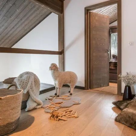 En Bois Avec Et Sauna A Chatel, 10 Couchages - Fr-1-198-213 Alpesi faház Châtel