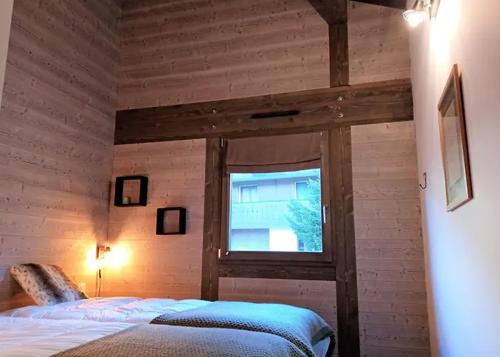 En Bois Avec Et Sauna A Chatel, 10 Couchages - Fr-1-198-213 * Châtel