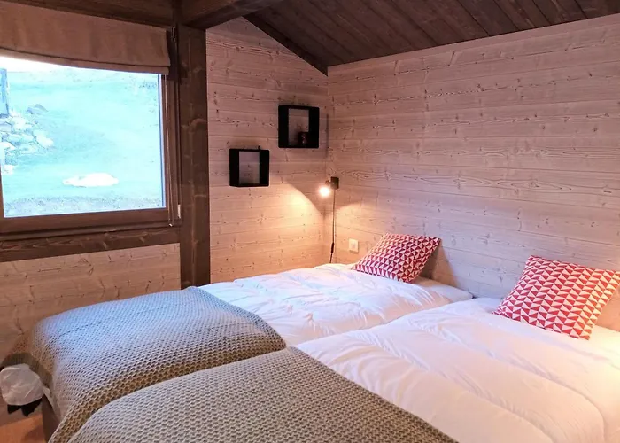 En Bois Avec Et Sauna A Chatel, 10 Couchages - Fr-1-198-213 샬레 *